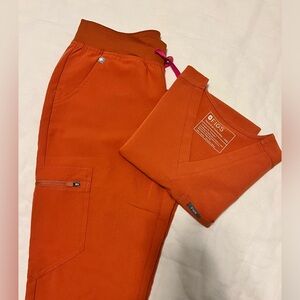 Figs womens. Size XXS-PXS. Terracota color